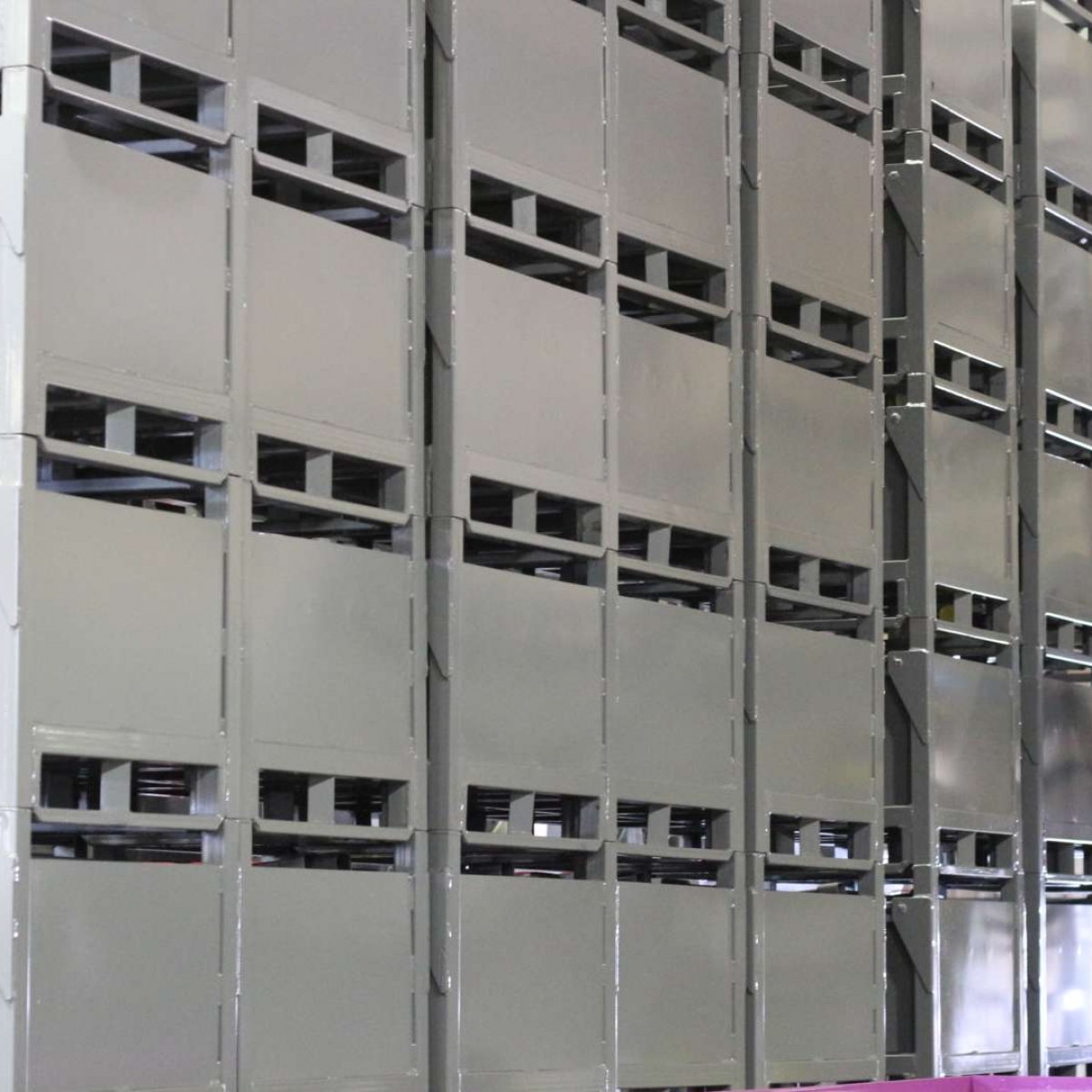 Industrial Metal Containers & Heavy Duty Metal Bins / Steel Storage Bins